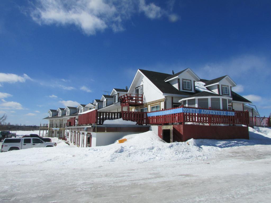 North Adventure Inn Cochrane Экстерьер фото